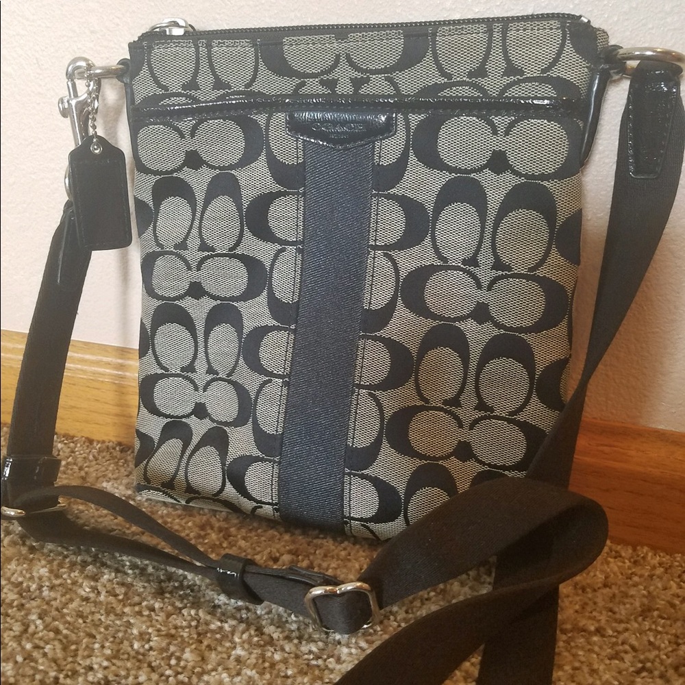 Coach purse with matching wristlet